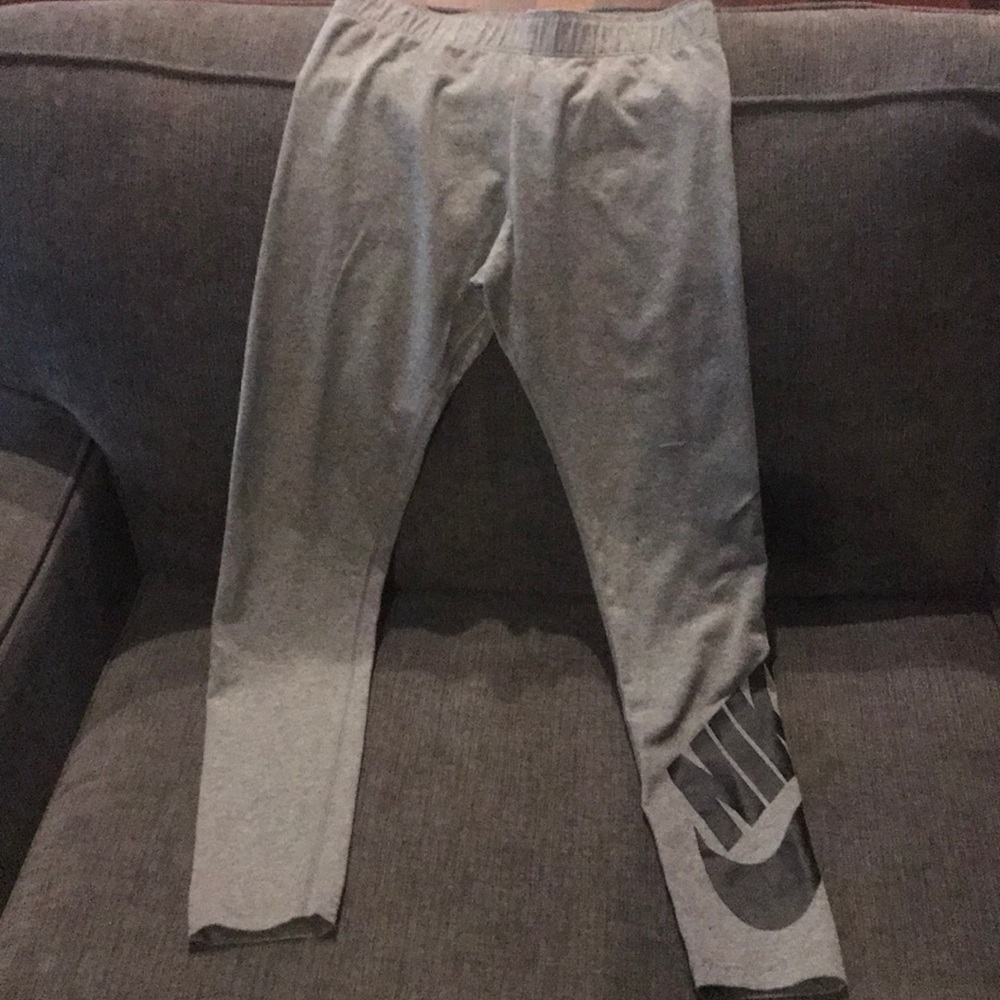Nike girls leggings medium